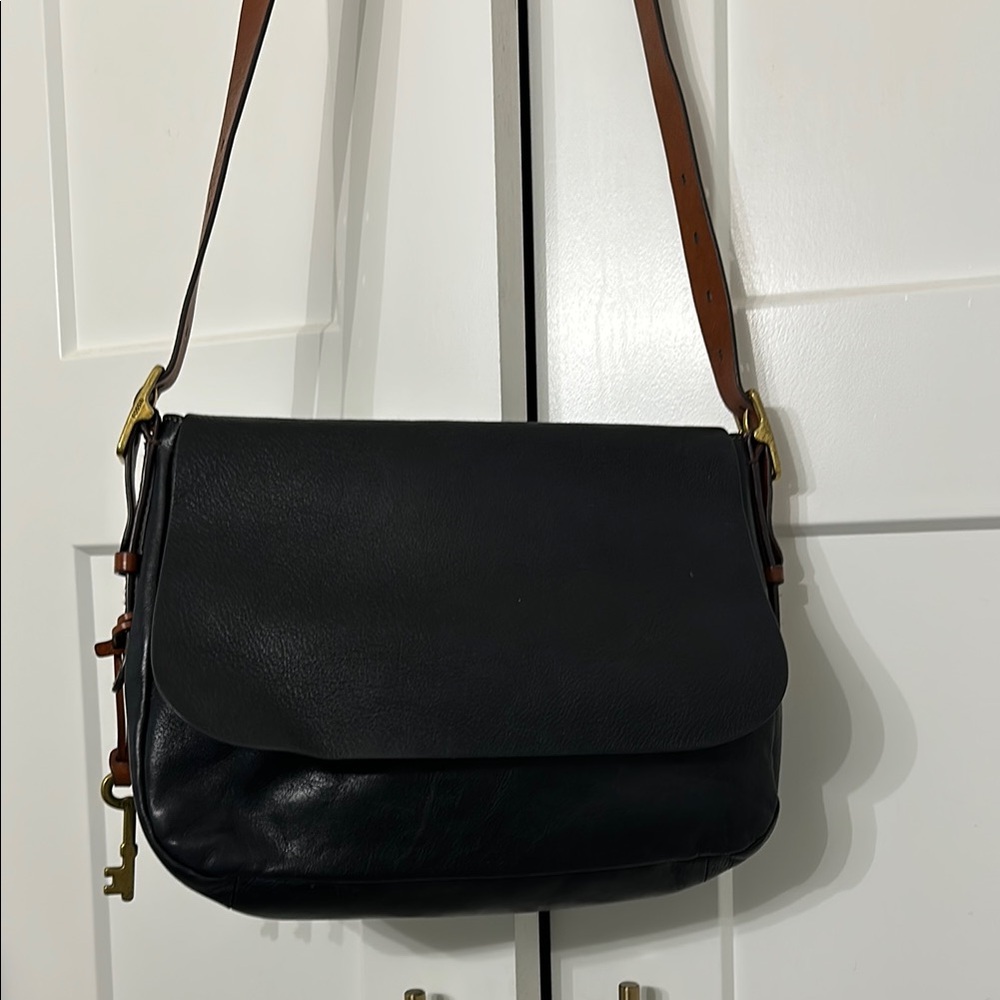 Fossil Black Leather Shoulder Bag